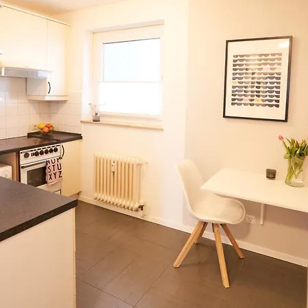 Gemuetliches Und Helles Mit Balkon, Badewanne, Wlan, Parkplatz * ברמן