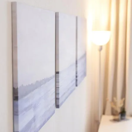 Gemuetliches Und Helles Mit Balkon, Badewanne, Wlan, Parkplatz דירה *