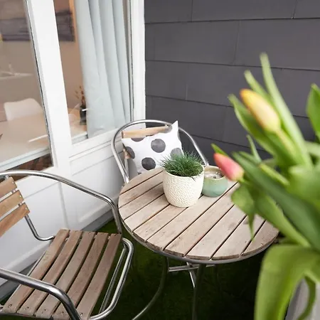 Gemuetliches Und Helles Mit Balkon, Badewanne, Wlan, Parkplatz