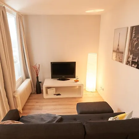 Gemuetliches Und Helles Mit Balkon, Badewanne, Wlan, Parkplatz Apartment