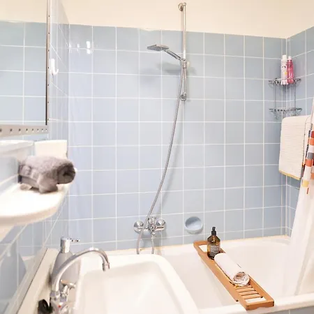 Gemuetliches Und Helles Mit Balkon, Badewanne, Wlan, Parkplatz * Bremen