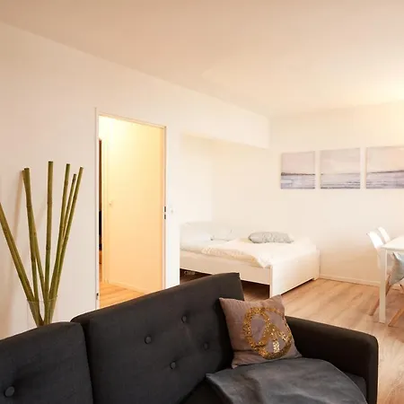 Gemuetliches Und Helles Mit Balkon, Badewanne, Wlan, Parkplatz BRE