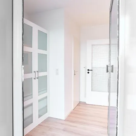 Gemuetliches Und Helles Mit Balkon, Badewanne, Wlan, Parkplatz