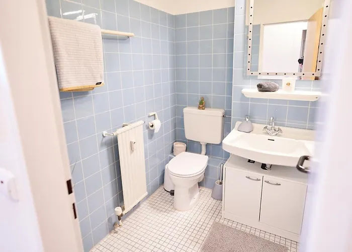 Gemuetliches Und Helles Mit Balkon, Badewanne, Wlan, Parkplatz *