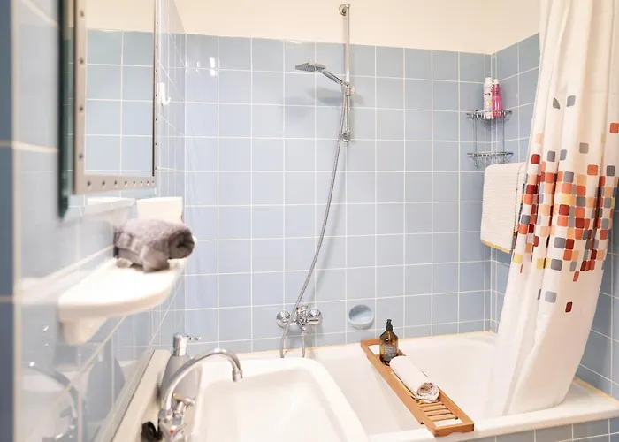 Gemuetliches Und Helles Mit Balkon, Badewanne, Wlan, Parkplatz * 不莱梅