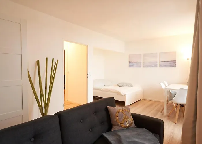 Gemuetliches Und Helles Mit Balkon, Badewanne, Wlan, Parkplatz Bremen