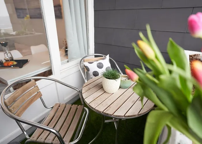 Gemuetliches Und Helles Mit Balkon, Badewanne, Wlan, Parkplatz